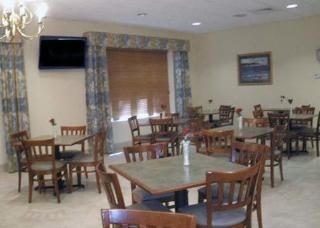 Quality Inn At Town Center4