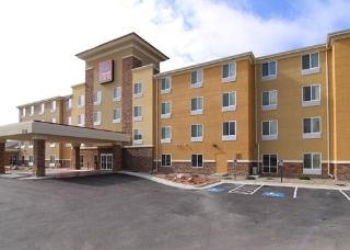 Comfort Suites1