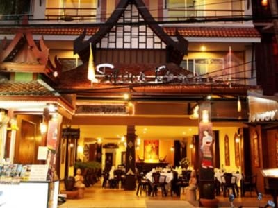 Silver Resortel0