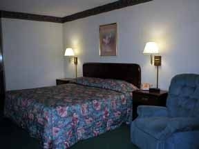 Econo Lodge2