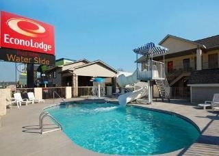 Econo Lodge2