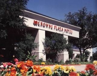 Crowne Plaza Dallas Galleria2