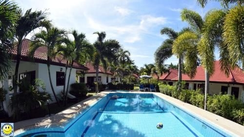Smile House & Pool0