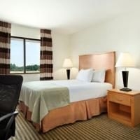 Ramada Inn Dfw North3