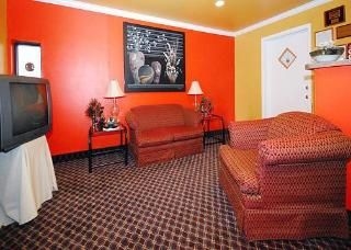 Rodeway Inn3