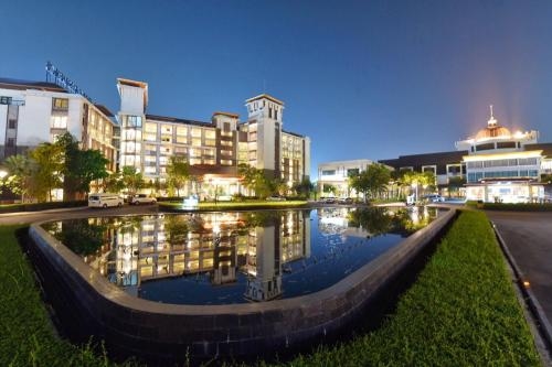 โรงแรมซัมมิท วินด์มิลล์ กอล์ฟ สวีท สุวรรณภูมิ (Summit Windmill Golf Suite Hotel @Suvarnabhumi)1