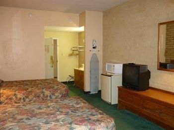 Econo Lodge0