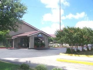 Days Inn Downtown River Walk Area2