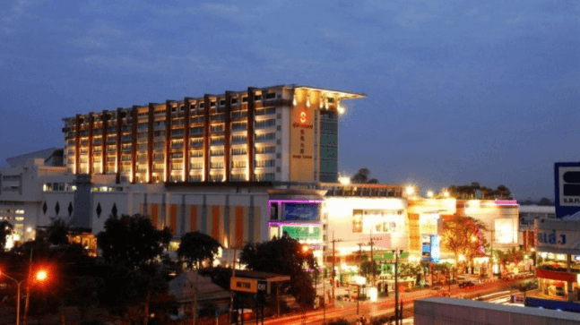 สุนี แกรนด์ โฮเต็ล แอนด์ คอนเวนชั่น เซ็นเตอร์ (Sunee Grand Hotel&Convention Center)1