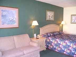 Rodeway Inn1