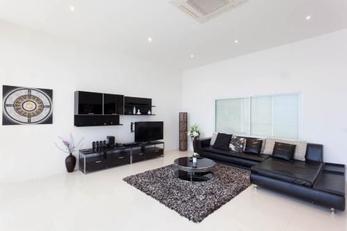 Sunset Plaza Serviced Apartments by RESAVA2