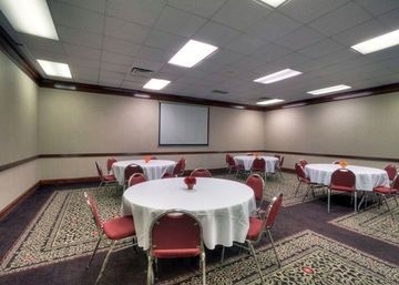 Clarion Inn Near Baylor University2