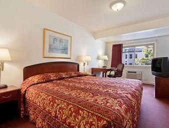 Travelodge Alexandria2