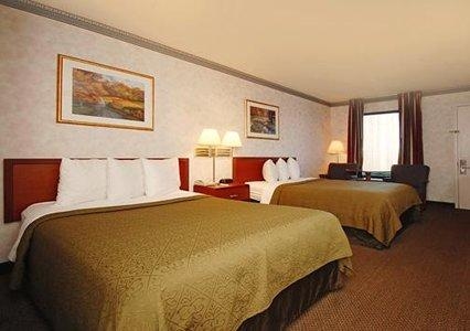 Quality Inn4