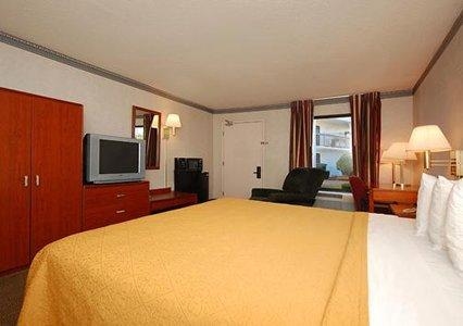 Quality Inn1