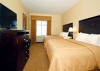 Comfort Suites0