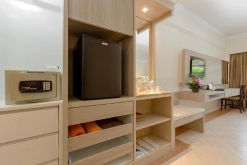 ธารา ป่าตอง บีช รีสอร์ท แอนด์ สปา (Thara Patong Beach Resort & Spa)4