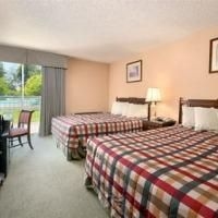 Howard Johnson Plaza Hotel2