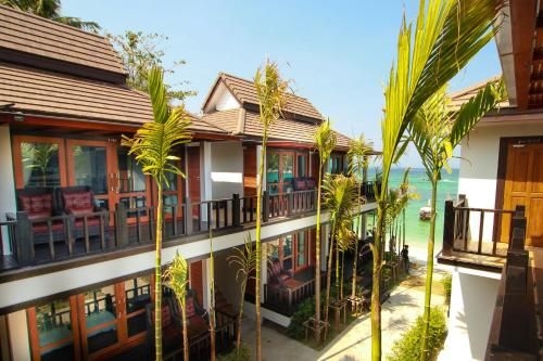 คาบานา หลีเป๊ะ บีช รีสอร์ต (Cabana Lipe Beach Resort)1