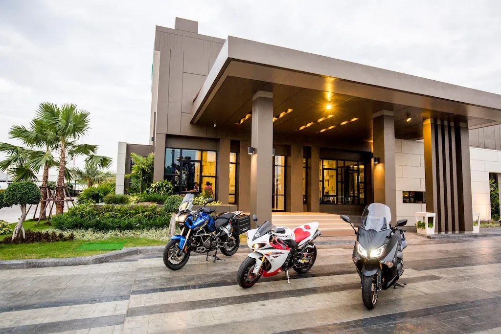 เดอะ คริสตัล โฮเทล บุรีรัมย์ (The Crystal Hotel Buriram)2