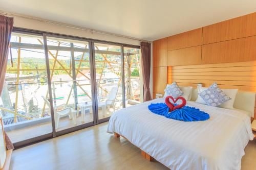 รูม แอคชวลลี (Room Actually)2