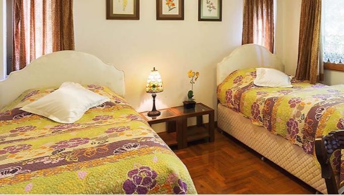 Little Garden Cottage Villa By Favstay2