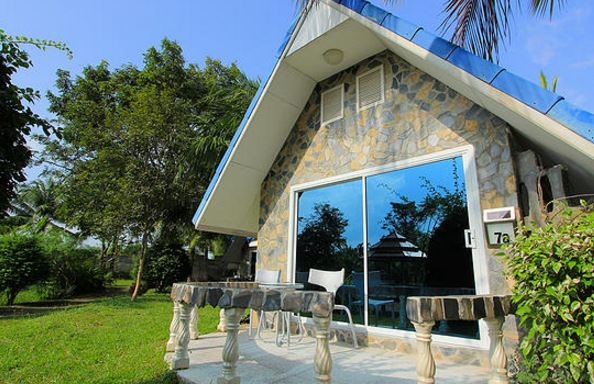 โรงแรม ปราสาท ฮาวเชาว์ บีช รีสอร์ท (Castle Howchow Beach Resort Hotel)4