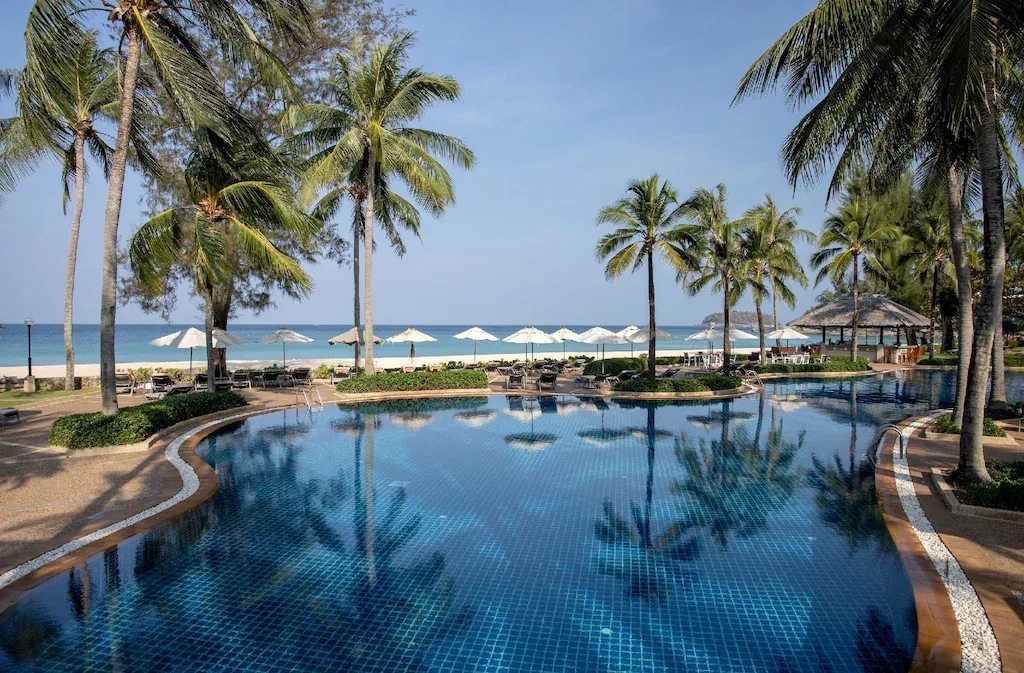 กะตะธานี ภูเก็ต บีช รีสอร์ต (Katathani Phuket Beach Resort)1