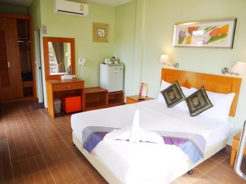 ชิลลี่ โฮเทล แอนด์ เรสเทอรองต์ (Chilli Hotel & Restaurant)1