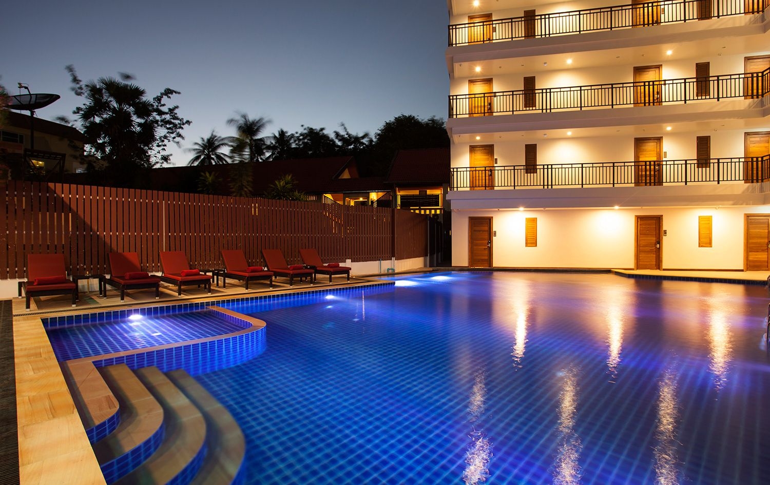 ปริภัส ป่าตอง รีสอร์ต (Paripas Patong Resort)0