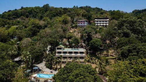 บ้านกะรน ฮิลล์ ภูเก็ต รีสอร์ท (Baan Karon Hill Phuket Resort)0