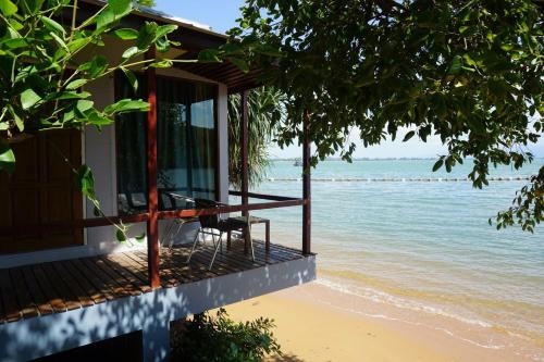 ซีเชลล์ วิลเลจ รีสอร์ท (Seashell Village Resort)0