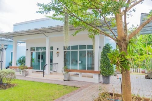เดอะ คิวบ์ รีสอร์ท (The Cube Resort)1
