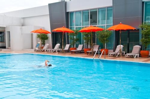 Avana Grand Hotel and Convention Centre0