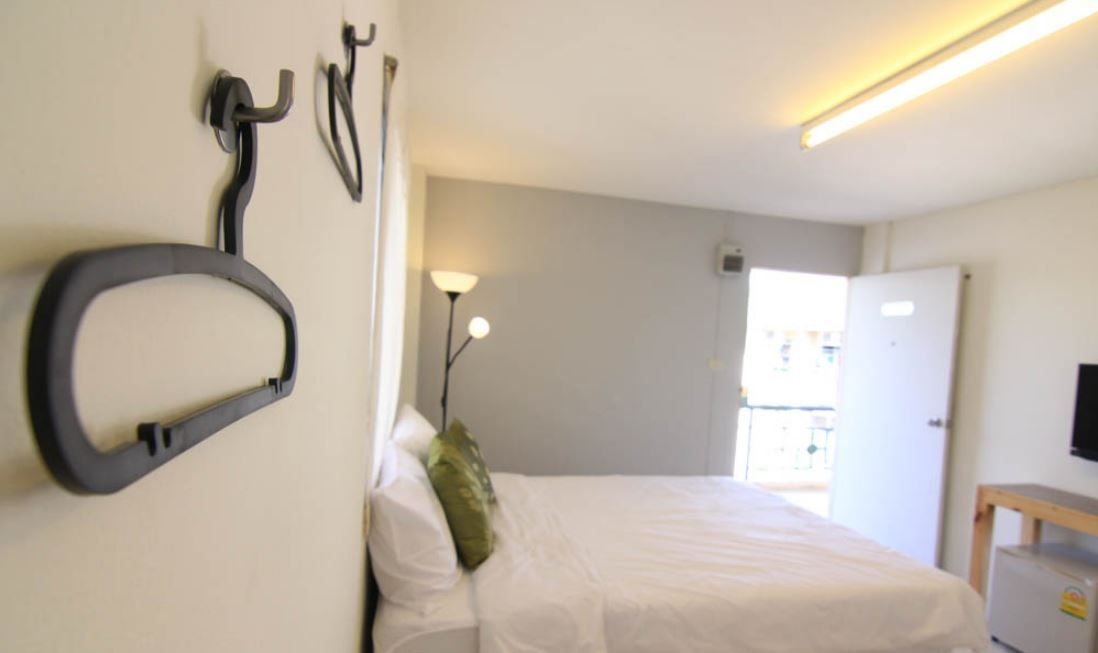 อู่ทองแมนชั่น และเซอร์วิสอพาร์ทเมนท์ (Uthong Mansion & Service Apartment)4