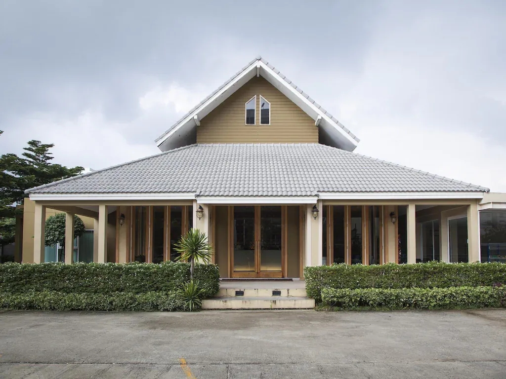 เดอะ วัน เรสซิเดนซ์ โฮเทล (The One Residence Hotel)1