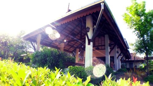โรงแรมคุ้มนคร (Khum Nakhon Hotel)0