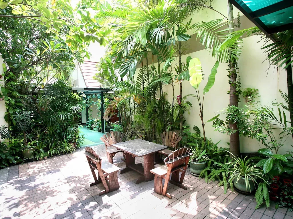 โรงแรมบ้าน ณ คอน (Baan Na Khon Hotel)1