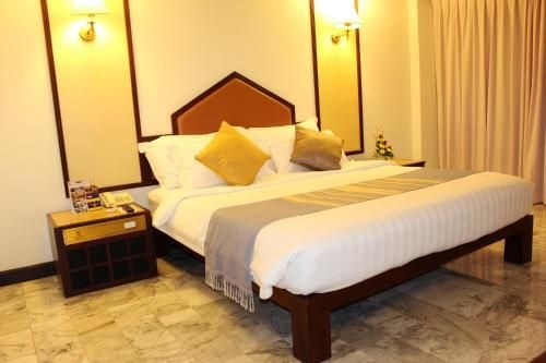 Seeharaj Hotel4