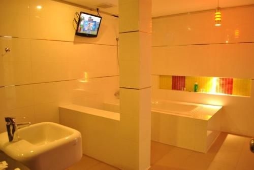 O.U.M. Hotel2