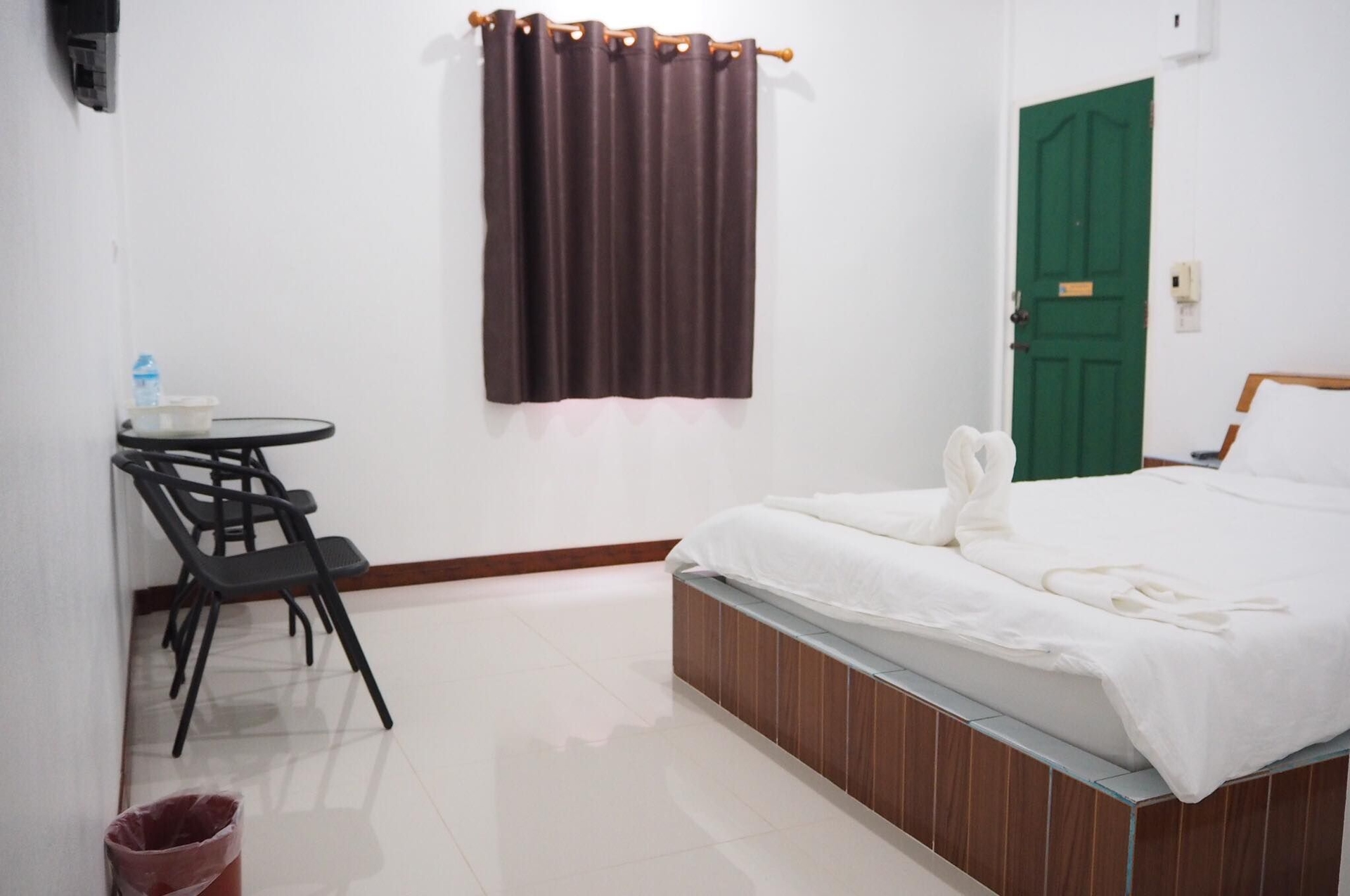 เพชรตะวันรีสอร์ท (Phettawan Hotel)0
