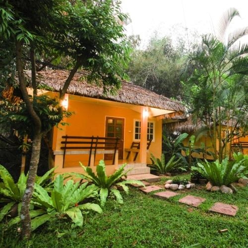 เนเชอรัล ปาร์ค รีสอร์ท เดอ วังทอง (Natural Park Resort de Wang Thong)1