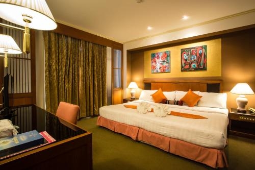 โรงแรมสองพันบุรี (Songphanburi Hotel)4