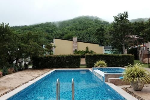 สแตมป์ ฮิลล์ รีสอร์ต (Stamp Hills Resort)4