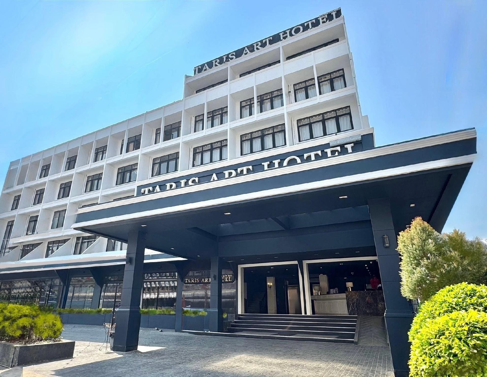 ทาริส อาร์ต โฮเทล แพร่ (Taris Art Hotel Phrae)0