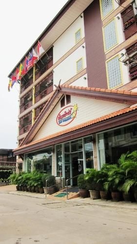 บ้านระเบียงไม้ (Baanrabiangmai Hotel)0