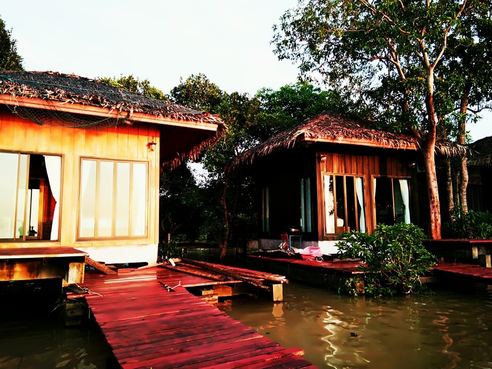 ชานไม้ชายเล (Charn Mai Chai Lay)0