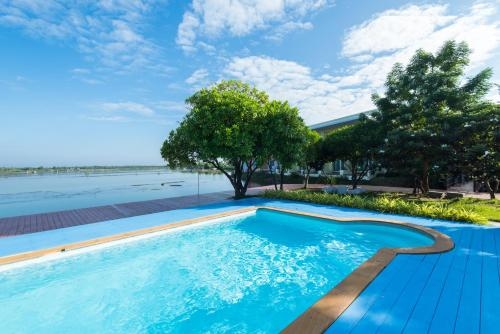 บ้านทะเลสีครีม รีสอร์ท (Baan Talay See Cream Resort)1