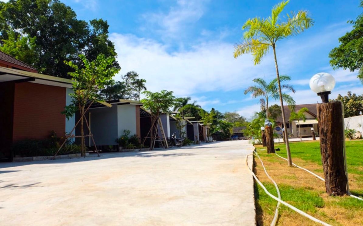 ฮ.นกฮูก รีสอร์ท อ่างทอง (Hor Nokhook Resort Angthong)2