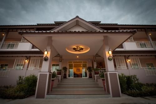 เชียงคำ แกรนด์ วิลลา (Chiangkham Grand Villa)1
